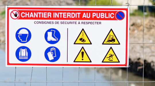 securiser-un-chantier-a-l-aide-de-grilles